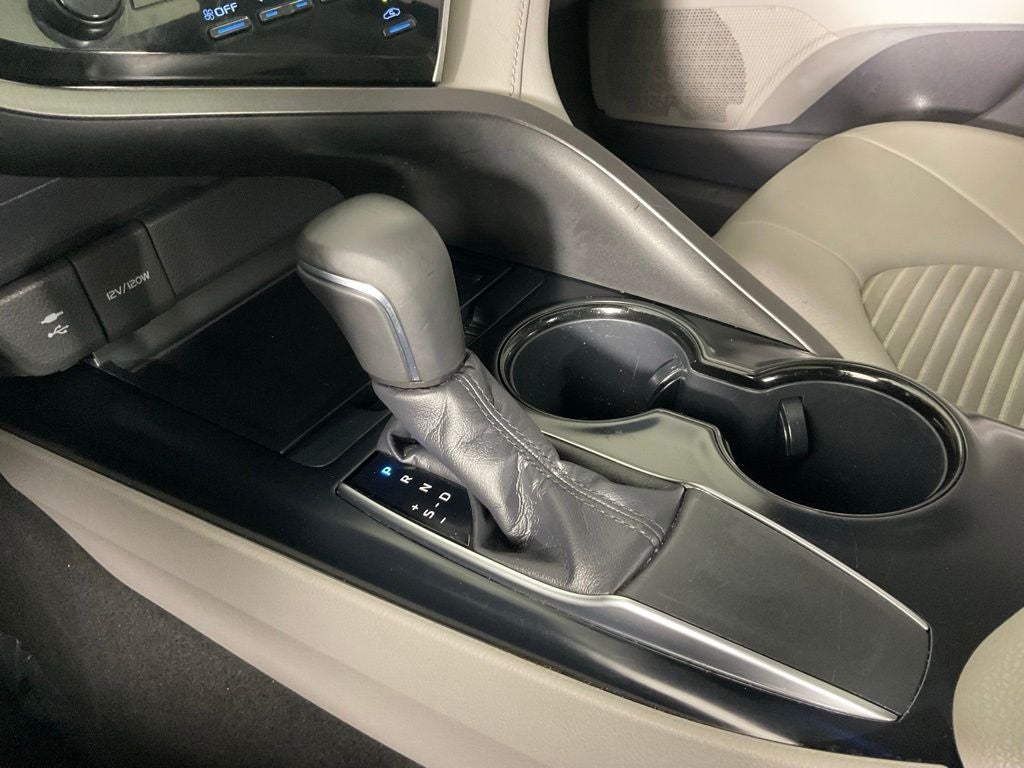 2018 Toyota Camry SE ***BLUE CERTIFIED***