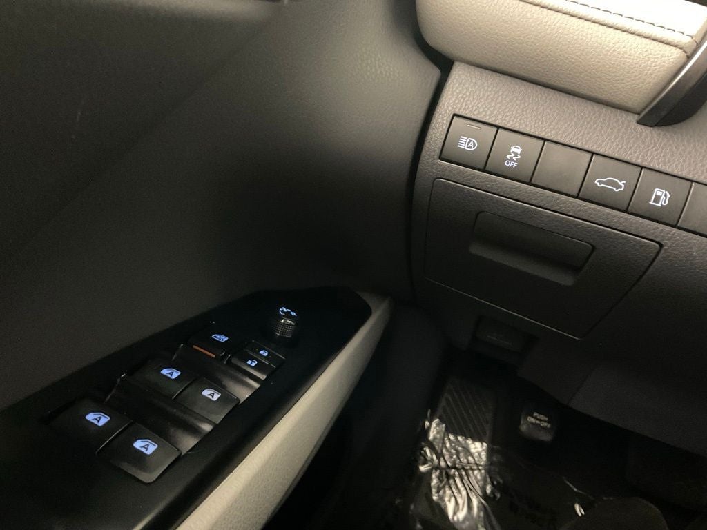 2018 Toyota Camry SE ***BLUE CERTIFIED***