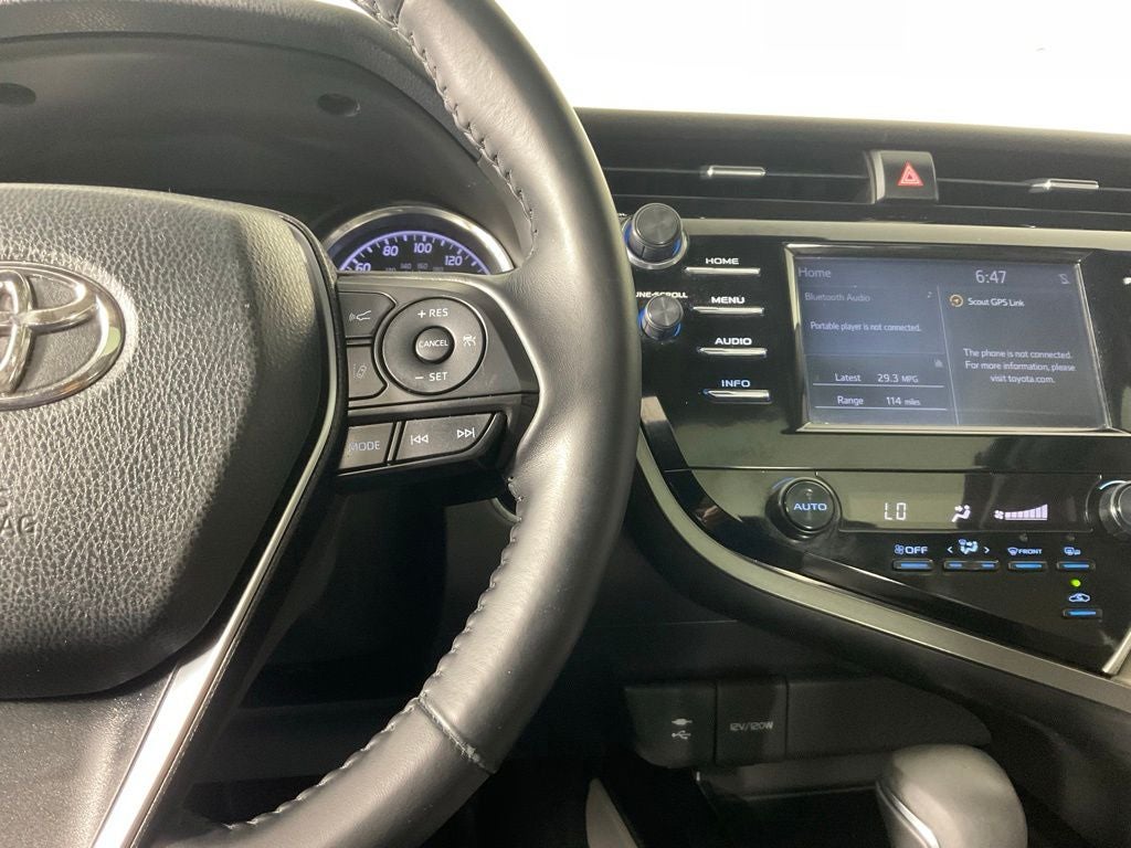 2018 Toyota Camry SE ***BLUE CERTIFIED***