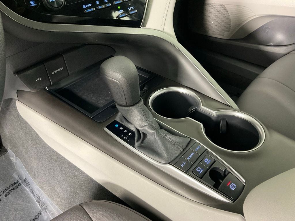 2022 Toyota Camry Hybrid LE ***BLUE CERTIFIED***