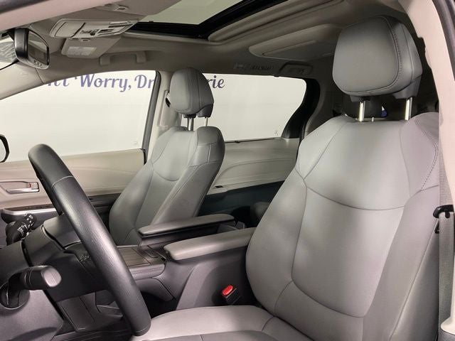 2024 Toyota Sienna XLE ***BLUE CERTIFIED***