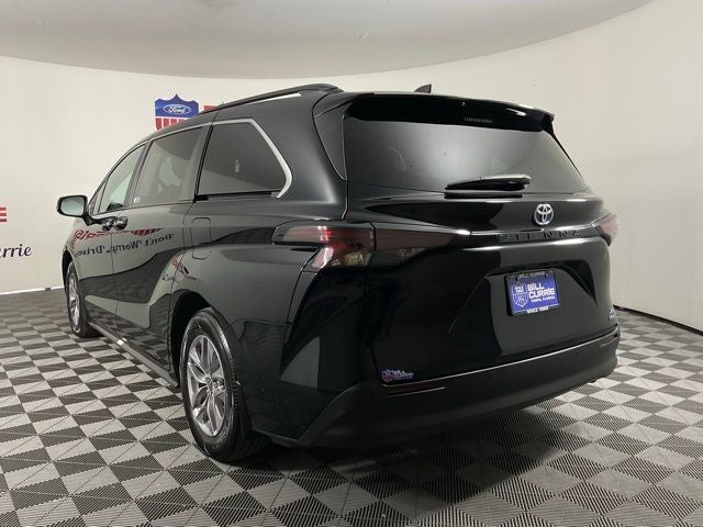 2024 Toyota Sienna XLE ***BLUE CERTIFIED***