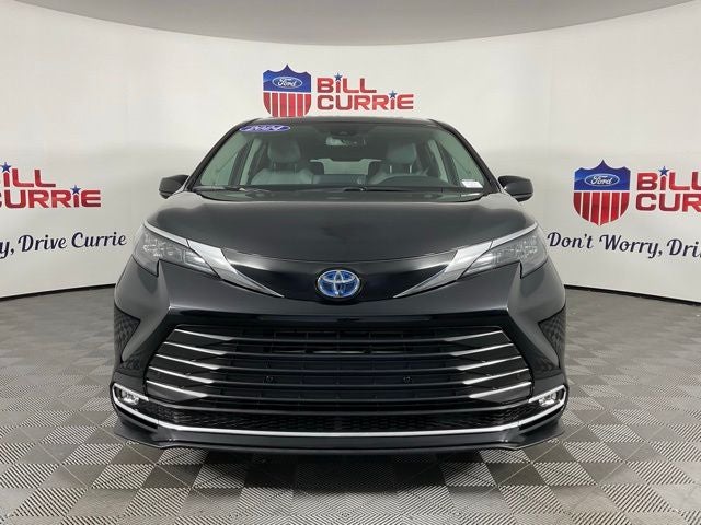 2024 Toyota Sienna XLE ***BLUE CERTIFIED***