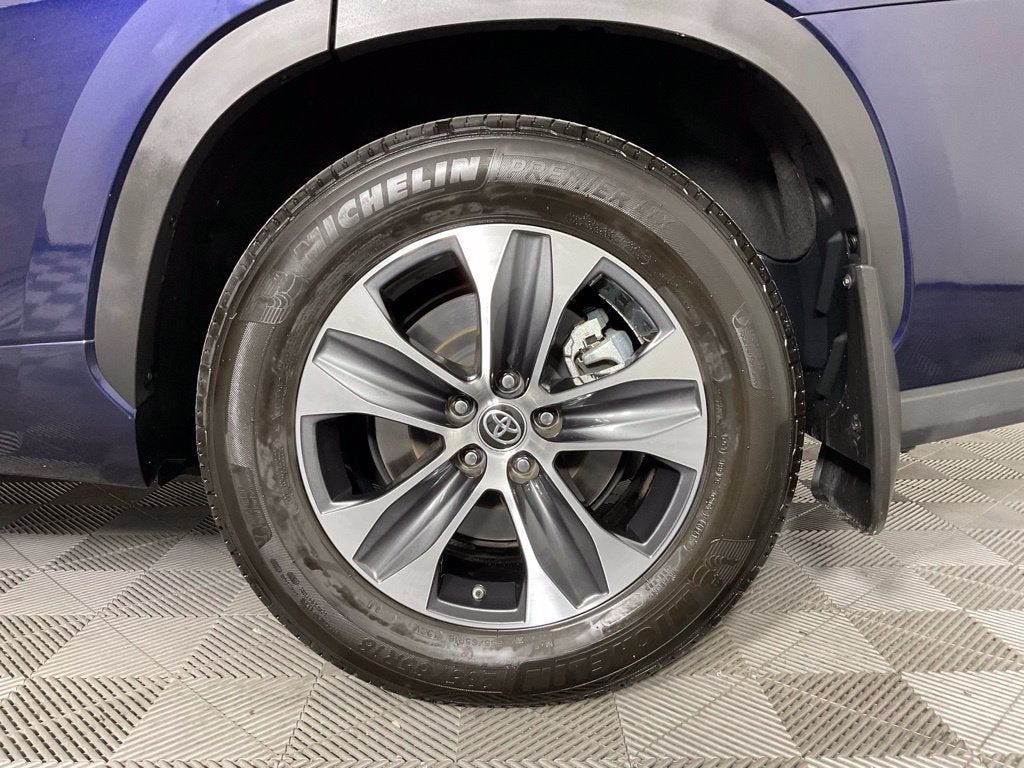 2025 Toyota Highlander XLE ***BLUE CERTIFIED***