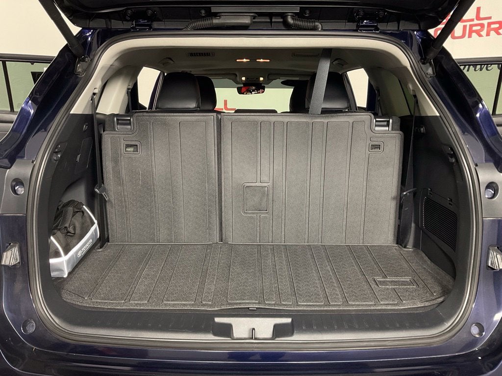 2025 Toyota Highlander XLE ***BLUE CERTIFIED***