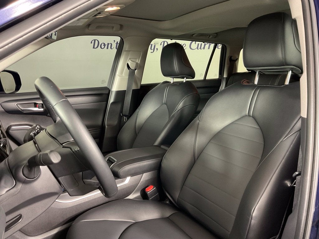2025 Toyota Highlander XLE ***BLUE CERTIFIED***
