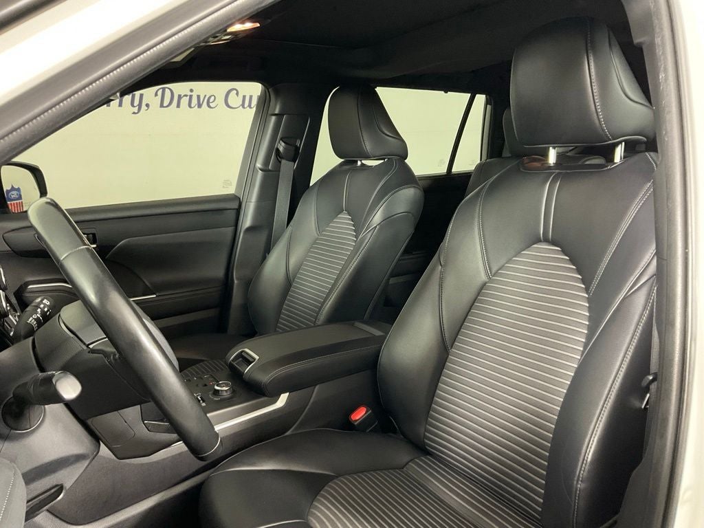 2023 Toyota Highlander XSE ***BLUE CERTIFIED***