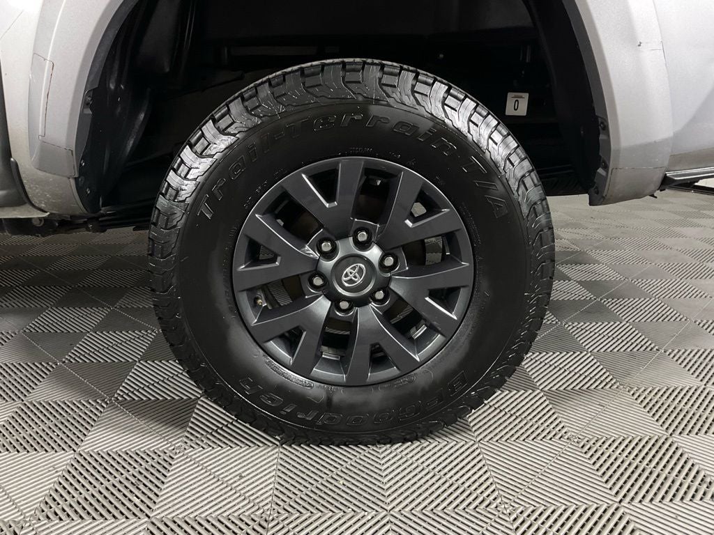 2021 Toyota Tacoma SR5 V6***BLUE CERTIFIED***