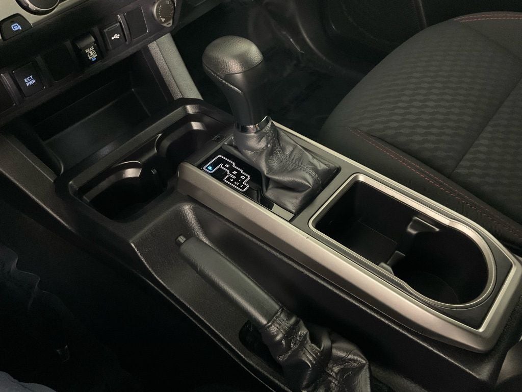 2021 Toyota Tacoma SR5 V6***BLUE CERTIFIED***