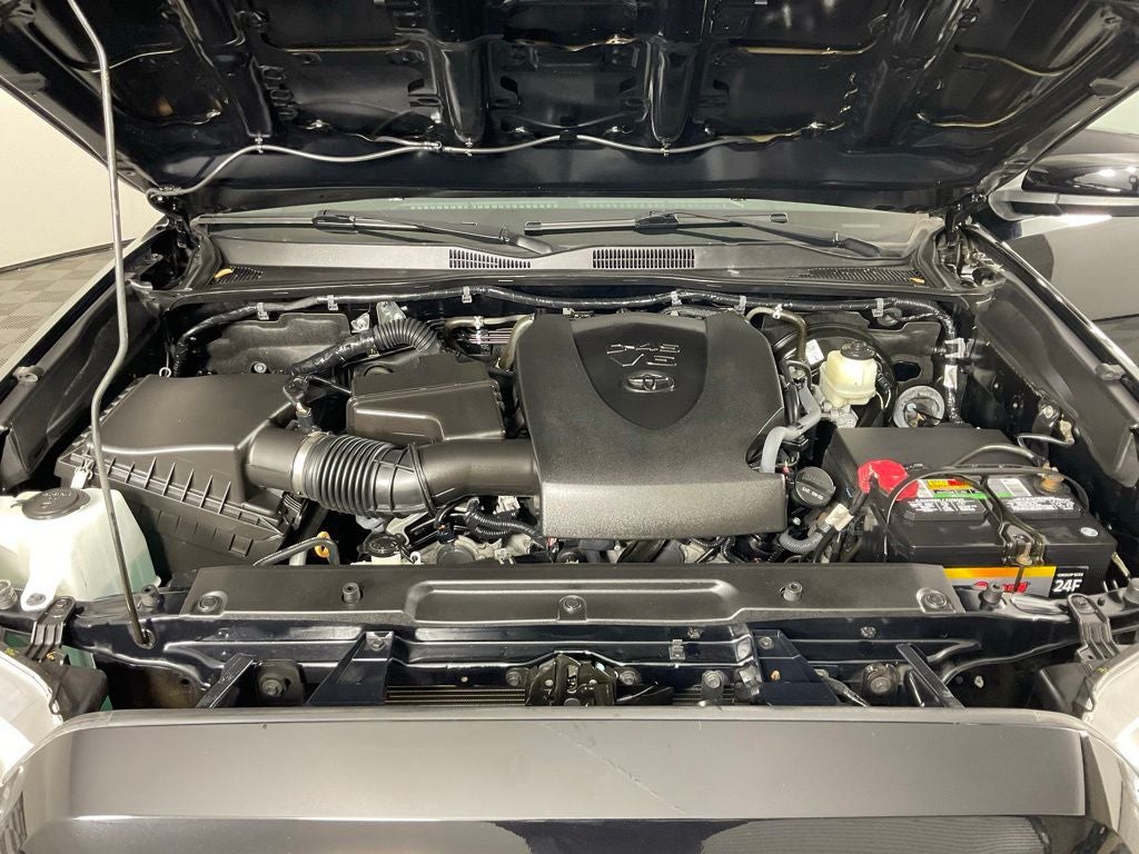 2021 Toyota Tacoma SR5 V6***BLUE CERTIFIED***