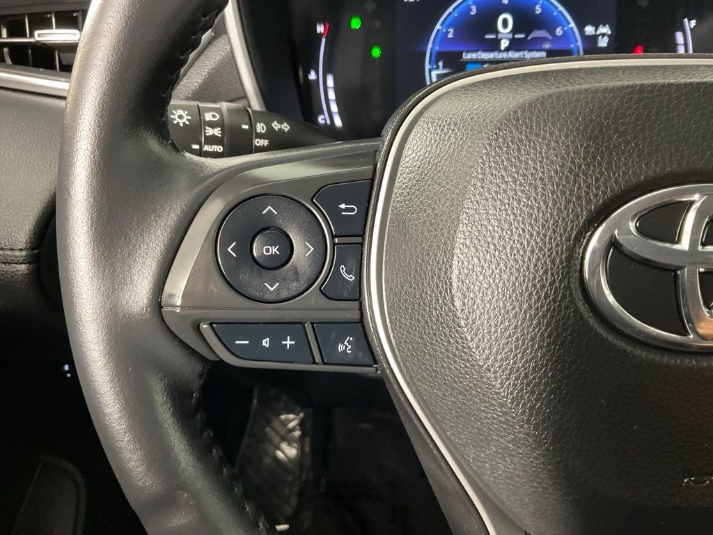 2023 Toyota Corolla Cross XLE ***BLUE CERTIFIED***