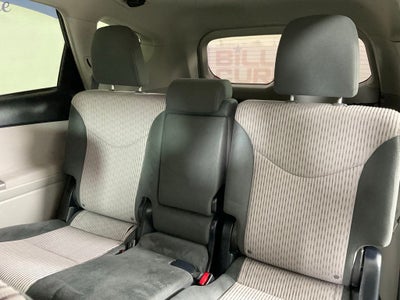 2017 Toyota Prius v Three ***BLUE CERTIFIED***