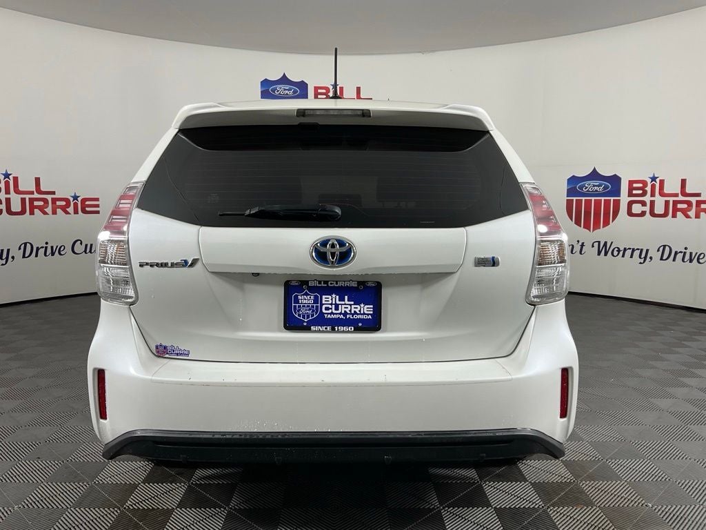2017 Toyota Prius v Three ***BLUE CERTIFIED***