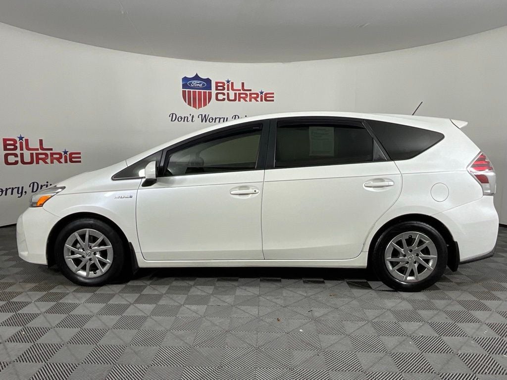 2017 Toyota Prius v Three ***BLUE CERTIFIED***