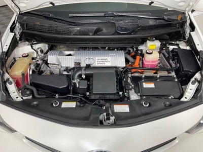 2017 Toyota Prius v Three ***BLUE CERTIFIED***