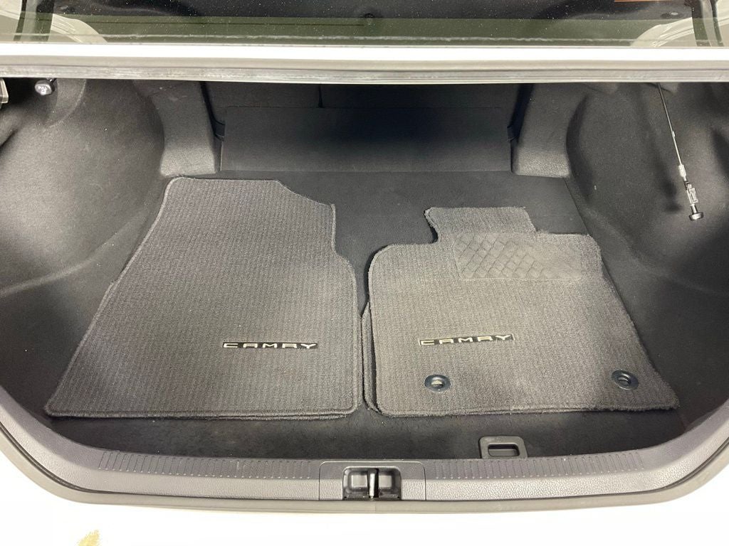 2018 Toyota Camry SE ***BLUE CERTIFIED***