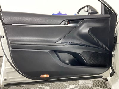 2018 Toyota Camry SE ***BLUE CERTIFIED***