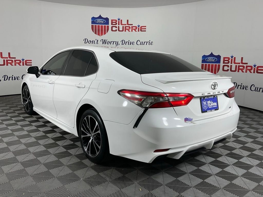 2018 Toyota Camry SE ***BLUE CERTIFIED***