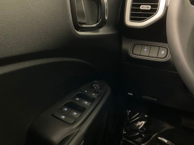 2025 Hyundai Venue Limited ***BLUE CERTIFIED***