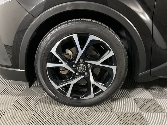 2019 Toyota C-HR XLE ***BLUE CERTIFIED***