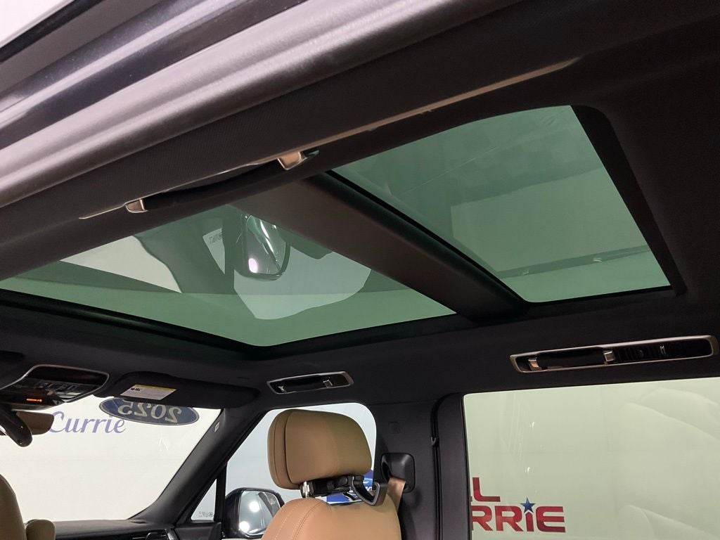 2025 Land Rover Range Rover SE LWB***BLUE CERTIFIED***