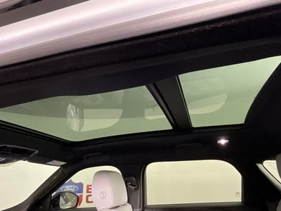 2026 Land Rover Range Rover Velar Dynamic SE