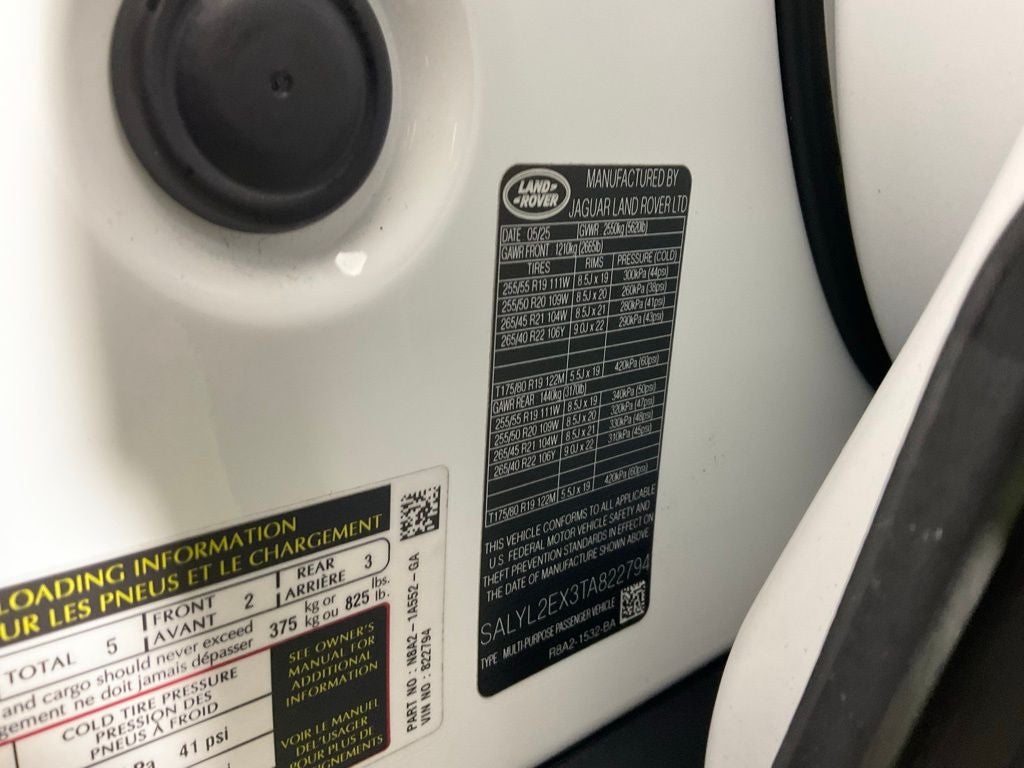 2026 Land Rover Range Rover Velar Dynamic SE