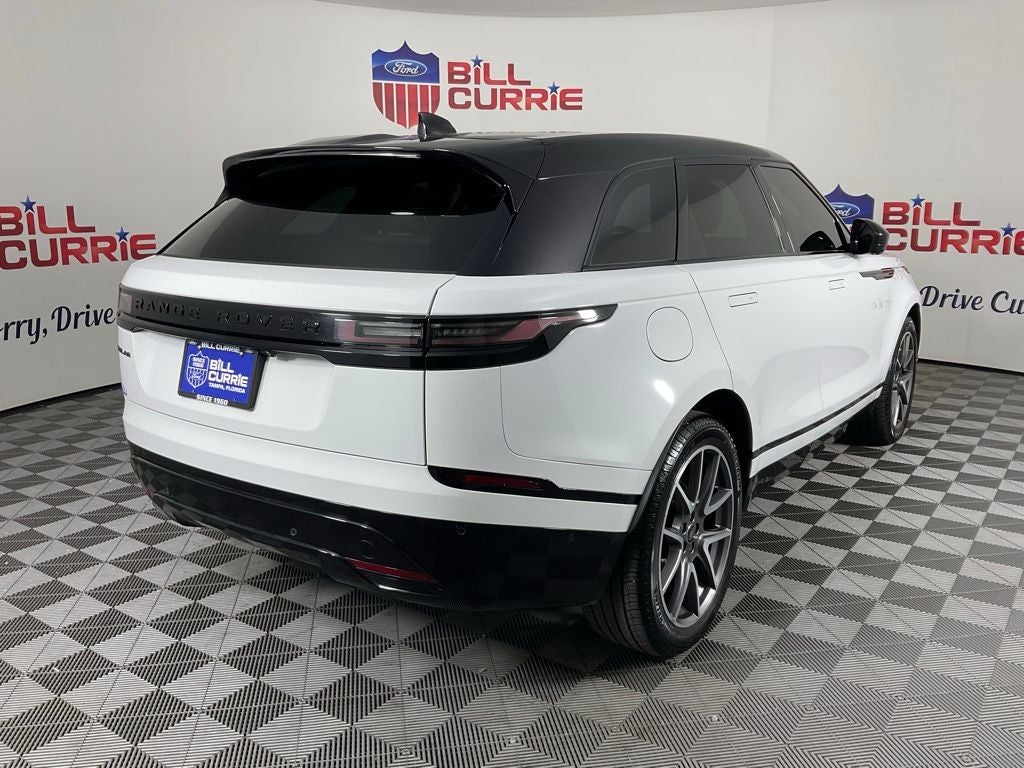2026 Land Rover Range Rover Velar Dynamic SE
