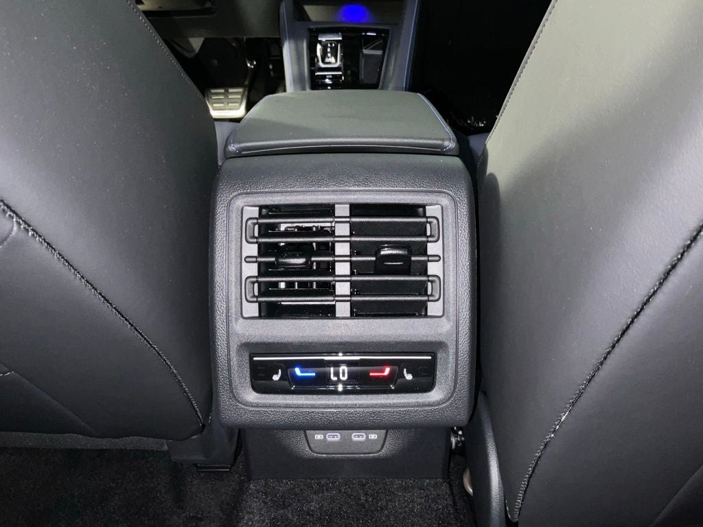 2025 Volkswagen Golf R 2.0T ***BLUE CERTIFIED***
