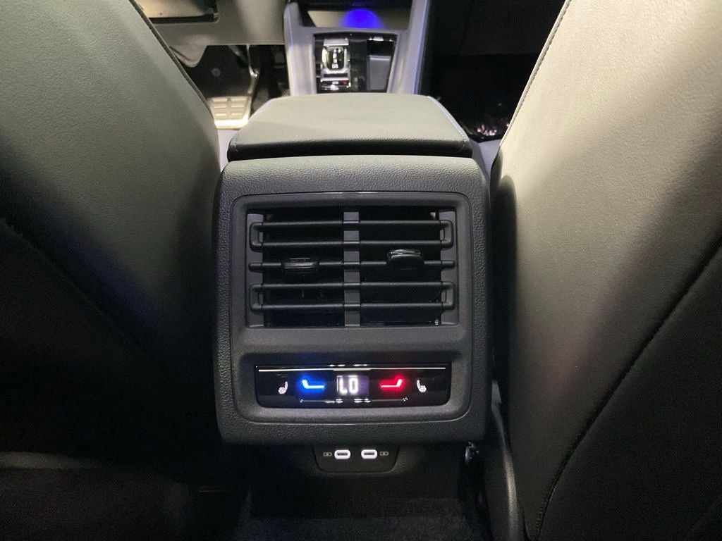 2025 Volkswagen Golf R 2.0T ***BLUE CERTIFIED***