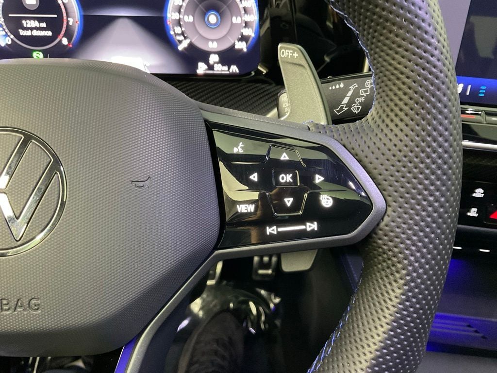 2025 Volkswagen Golf R 2.0T ***BLUE CERTIFIED***