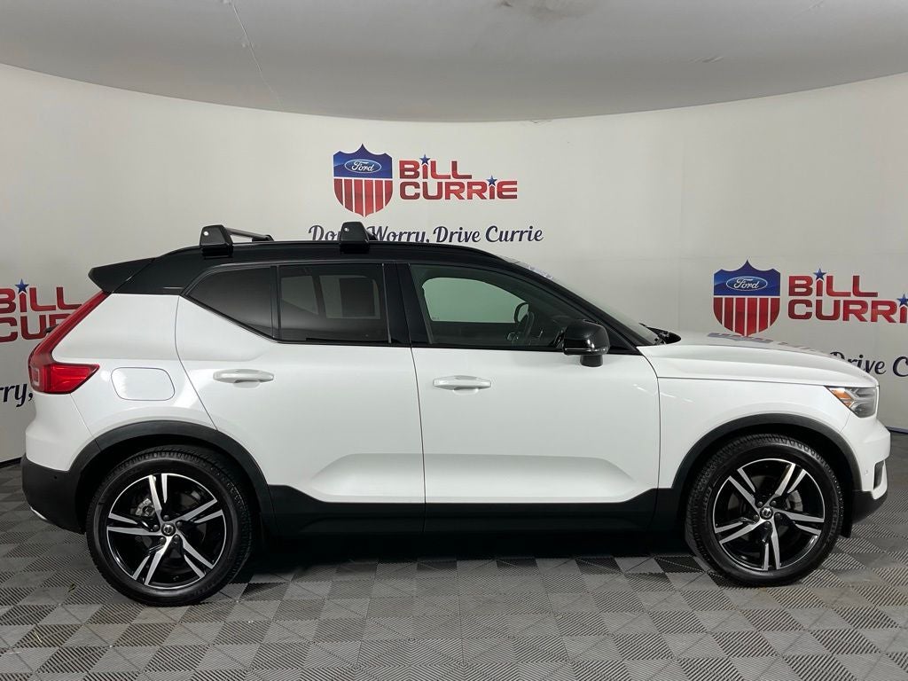 2019 Volvo XC40 R-Design ***BLUE CERTIFIED***
