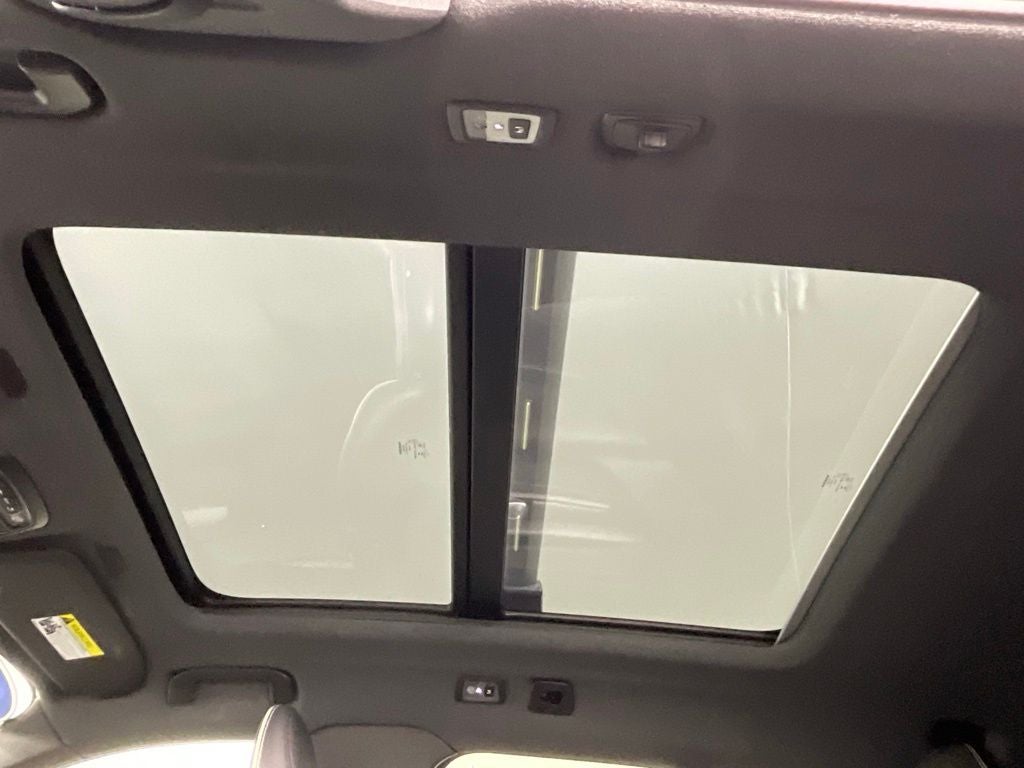 2019 Volvo XC40 R-Design ***BLUE CERTIFIED***