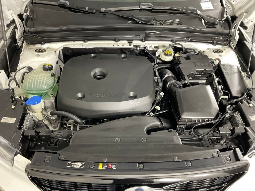 2019 Volvo XC40 R-Design ***BLUE CERTIFIED***